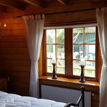 Romantisch Nabij Het Met Uitzicht Op De Tulpenvelden * 朱丽安娜多普