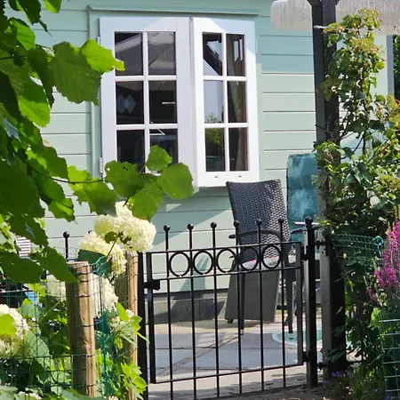 Romantisch Nabij Het Met Uitzicht Op De Tulpenvelden 줄리아나도르프